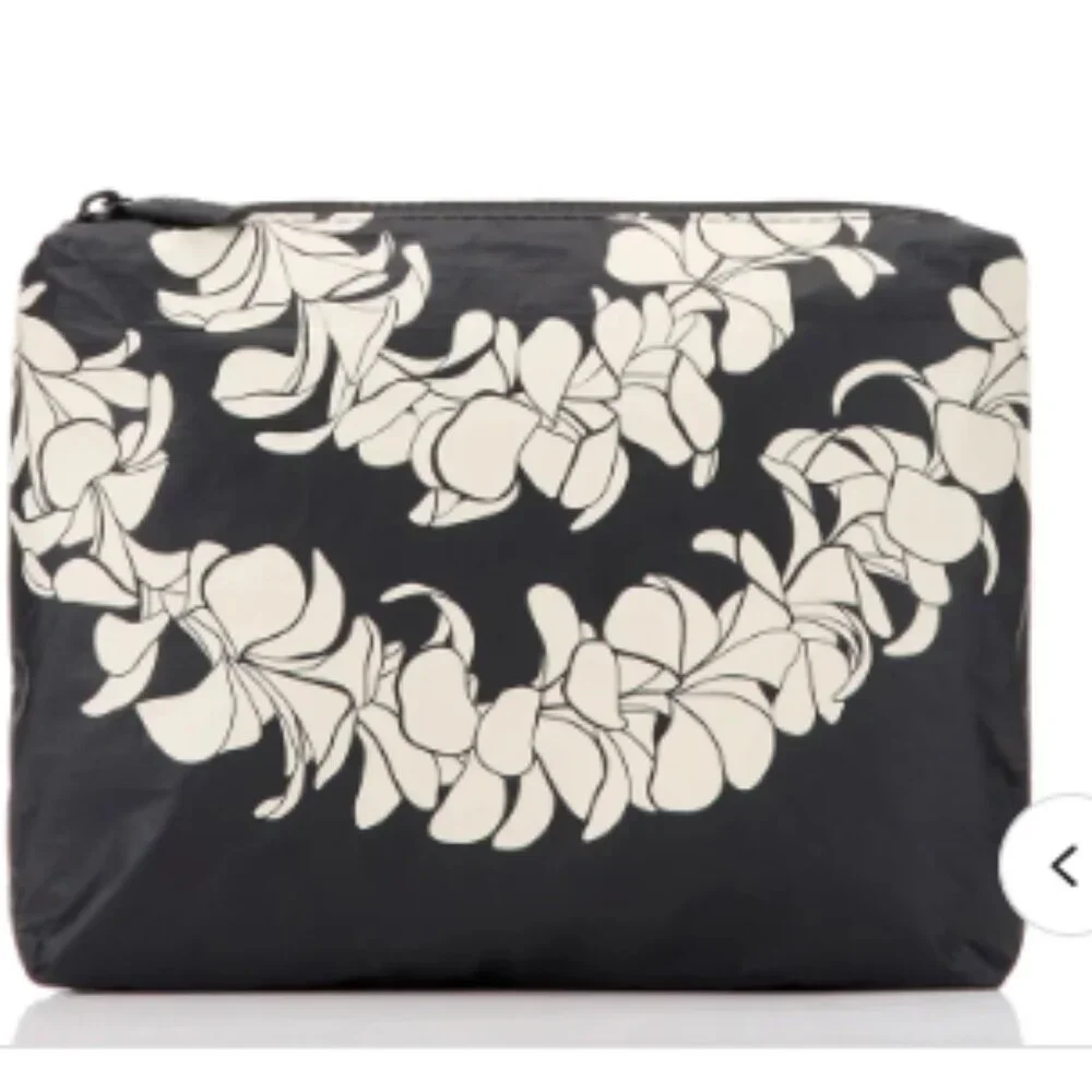 Small Pouch Plumeria Lei  NWT - Picture 4 of 5